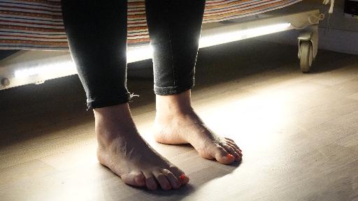 Éclairage nocturne Noctulys au sol dans une chambre EHPAD