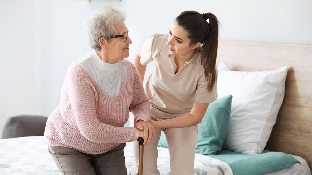 pourquoi la détection des chutes est indispensable en ehpad